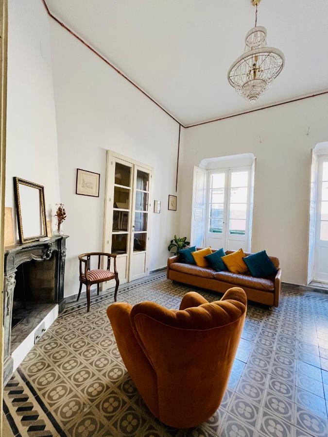 Antica Dimora La Madonnina, Residenza Storica Con Vista Incantevole A Cagliari Apartment Exterior photo